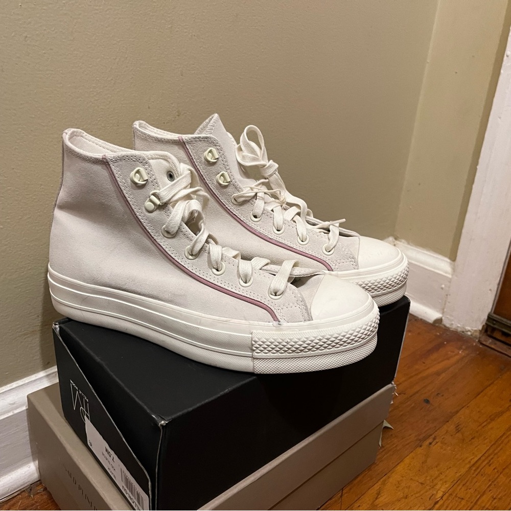 🆕 Converse Seude  High tops Men’s Size 9